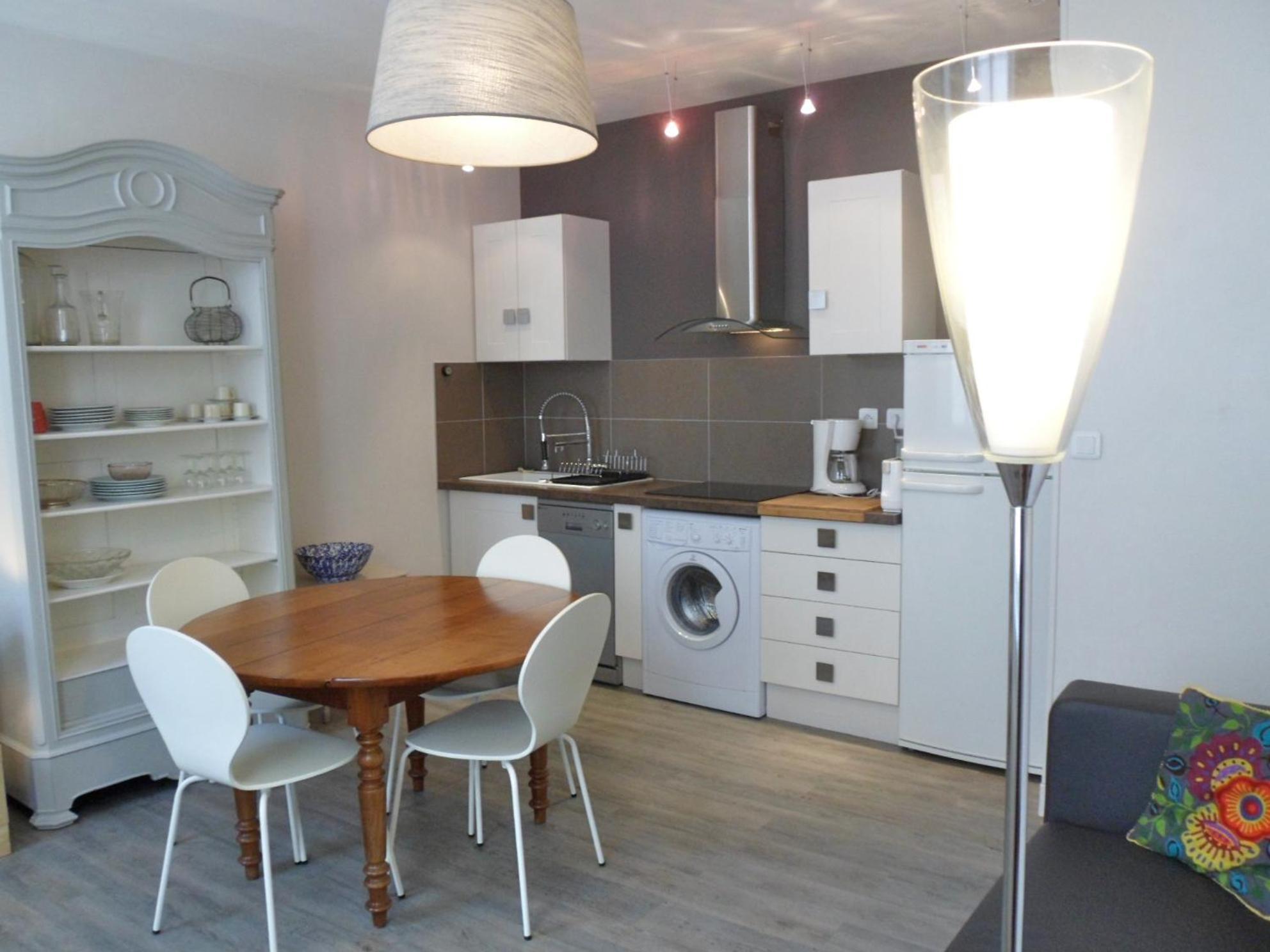Апартаменты Cosy Flat Market Ла-Рошель Экстерьер фото