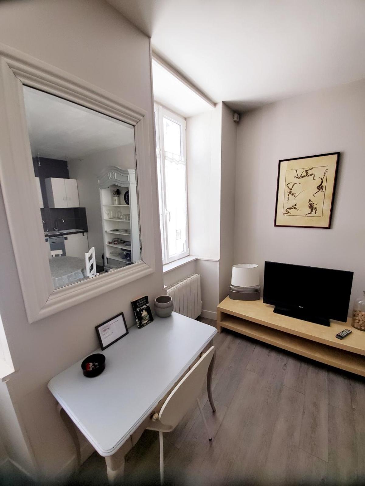 Апартаменты Cosy Flat Market Ла-Рошель Экстерьер фото