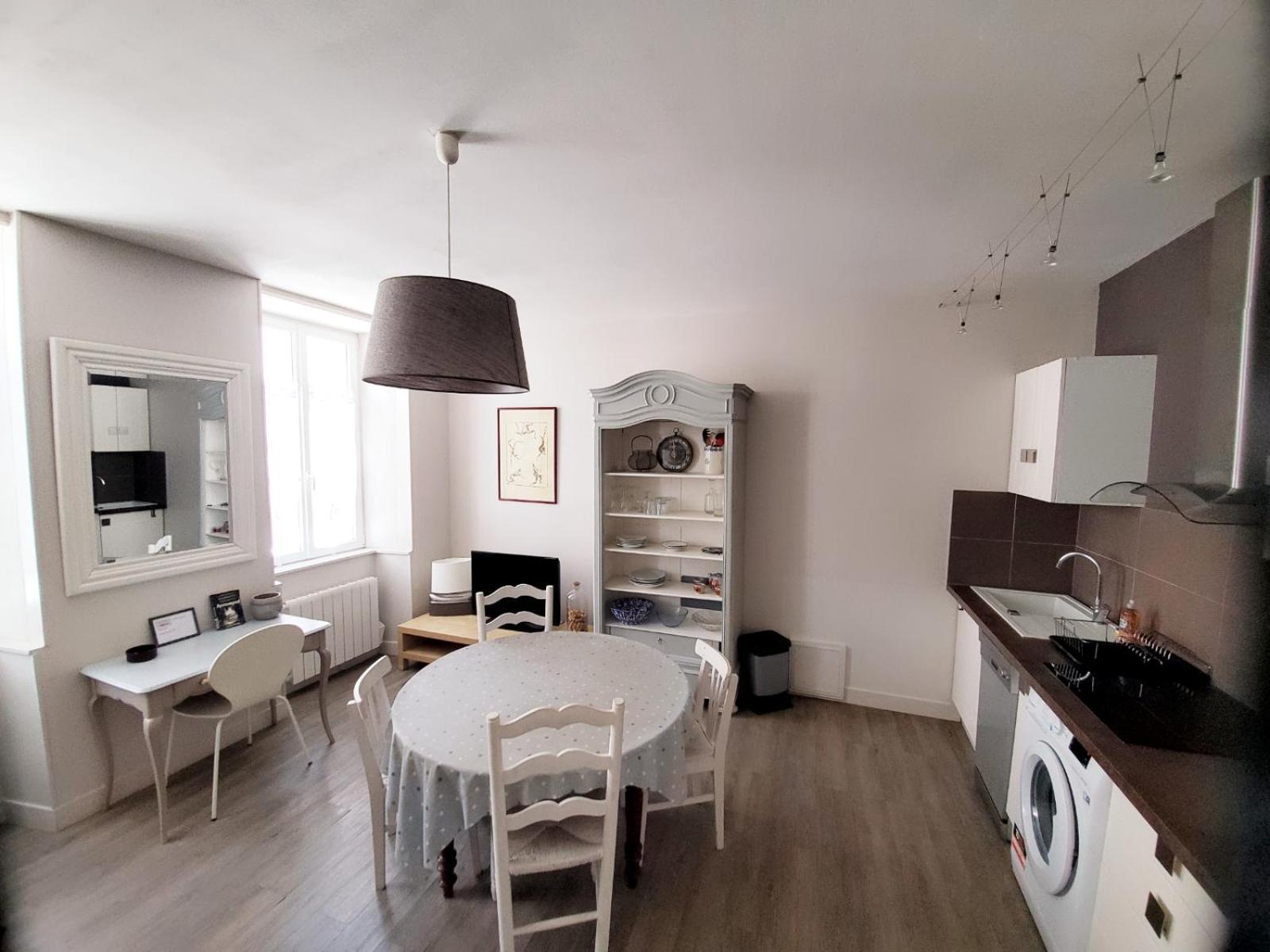 Апартаменты Cosy Flat Market Ла-Рошель Экстерьер фото