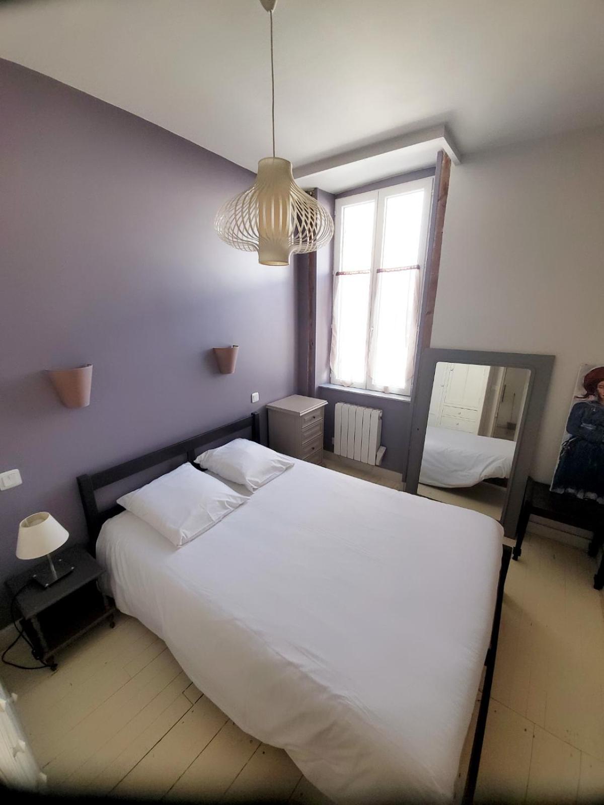 Апартаменты Cosy Flat Market Ла-Рошель Экстерьер фото